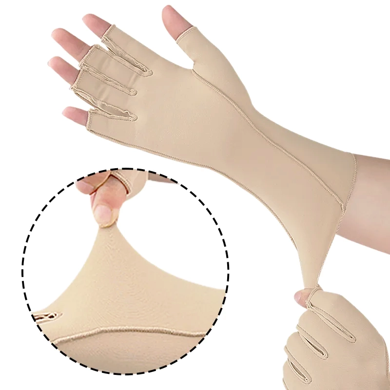 compression-gloves-5 A product picture showing the Arthritis Gloves gloves stretchy design.